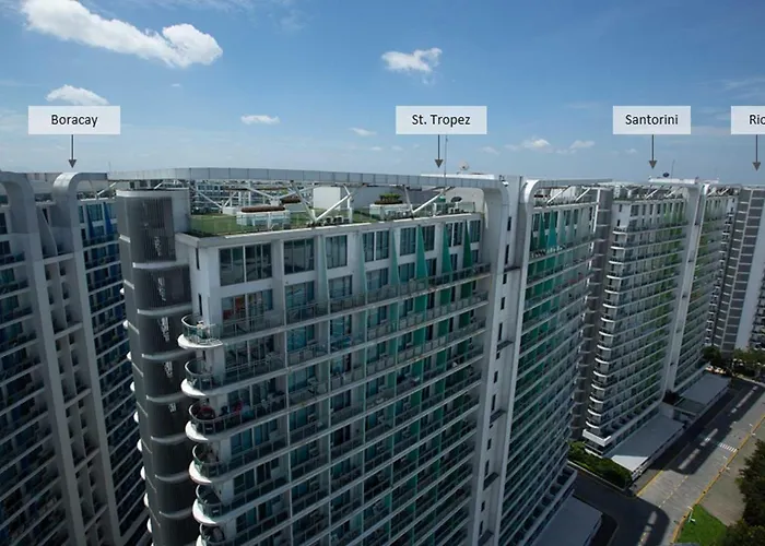 Beach In The City, Pam's In Azure Residences 3*