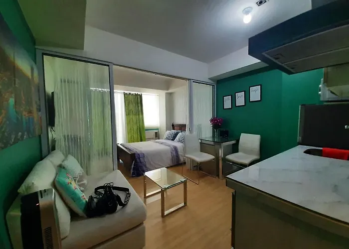 Beach In The City, Pam's In Azure Residences 3* Manila