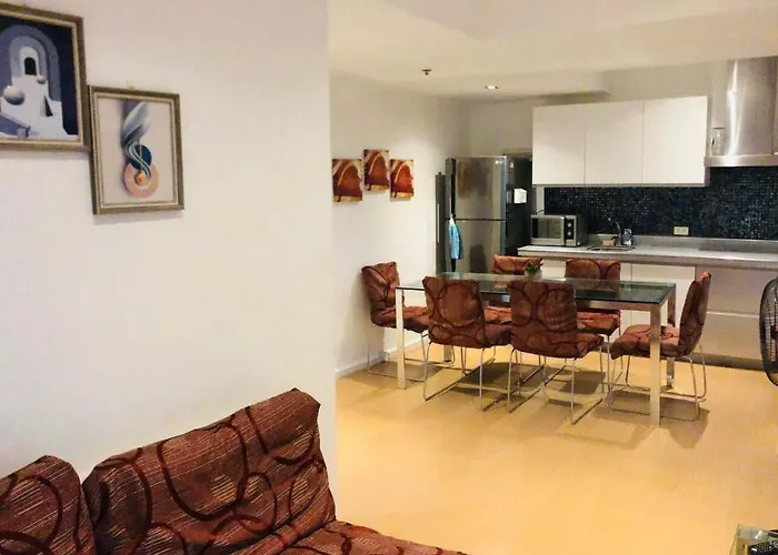 Beach In The City, Pam's In Azure Residences 3*