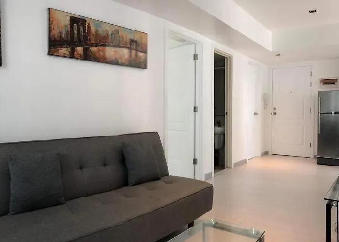 Beach In The City, Pam's In Azure Residences Apartahotel 3*