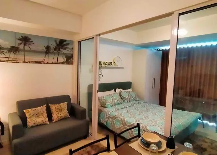 Beach In The City, Pam's In Azure Residences Apartahotel