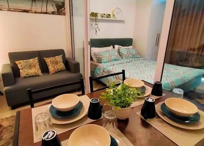 Beach In The City, Pam's In Azure Residences 3*