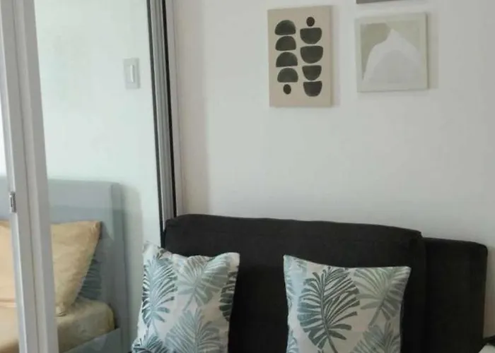 Beach In The City, Pam's In Azure Residences 3* Manila