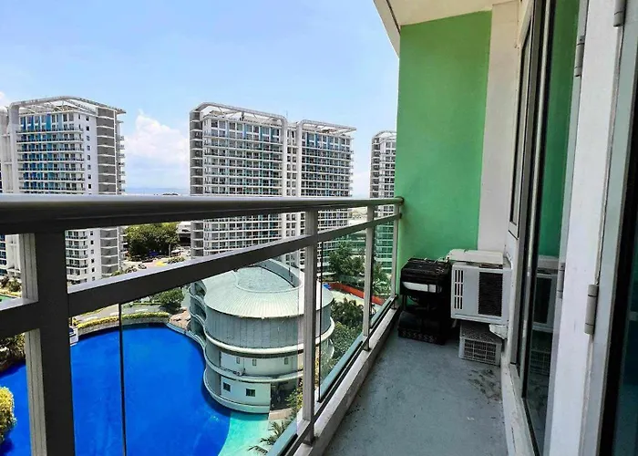 Beach In The City, Pam's In Azure Residences 3* Manila