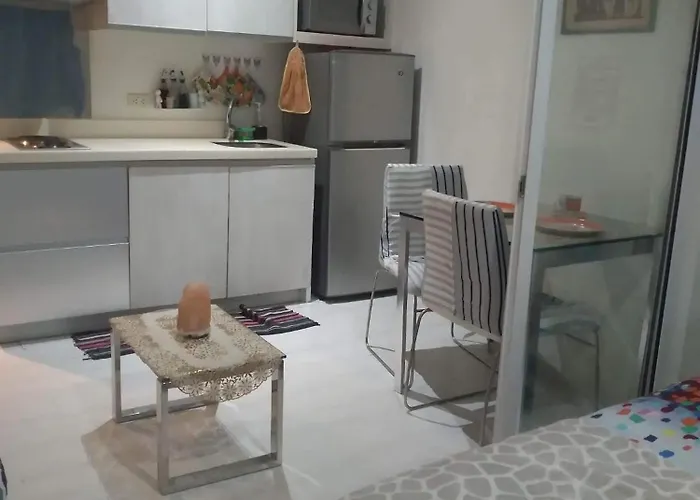 Beach In The City, Pam's In Azure Residences Apartahotel 3*