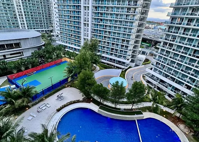 Beach In The City, Pam's In Azure Residences 3* Manila