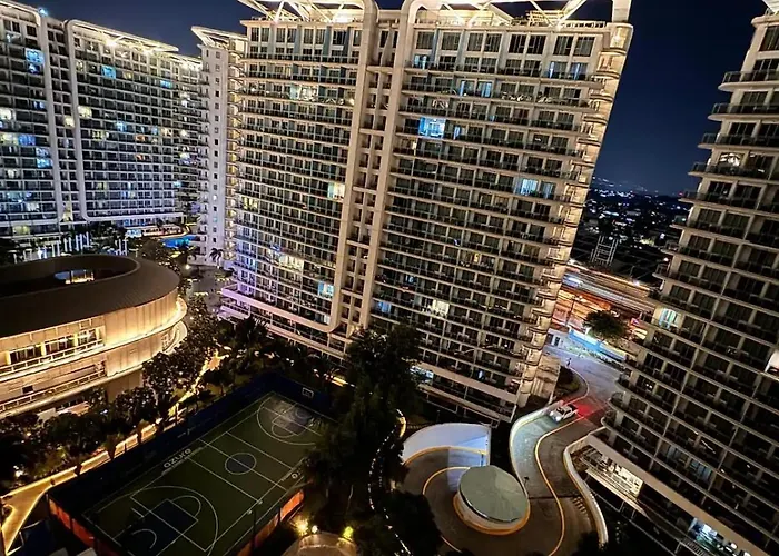 Beach In The City, Pam's In Azure Residences