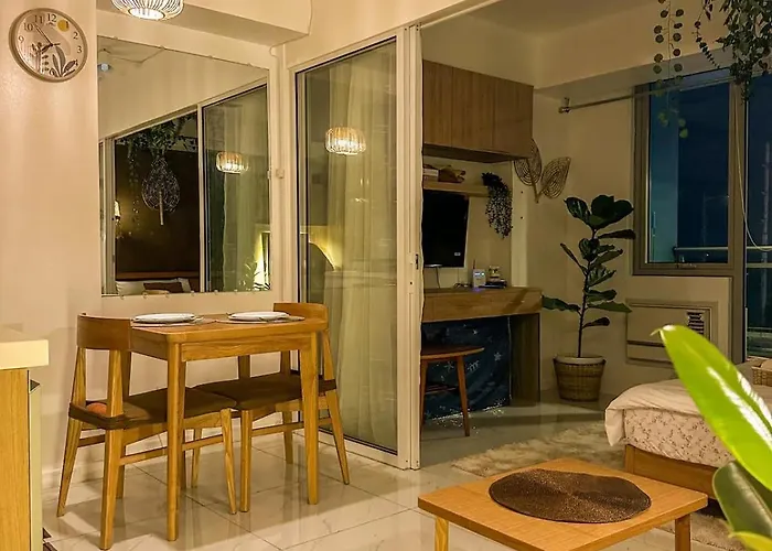 Beach In The City, Pam's In Azure Residences 3* Manila