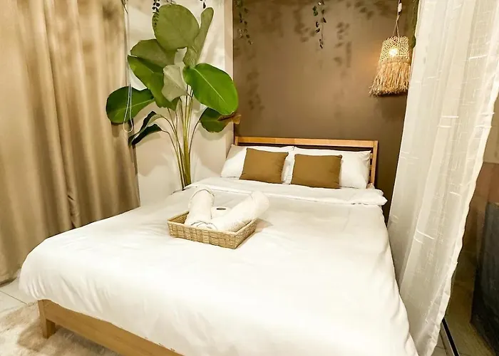 Apartahotel Beach In The City, Pam's In Azure Residences Manila